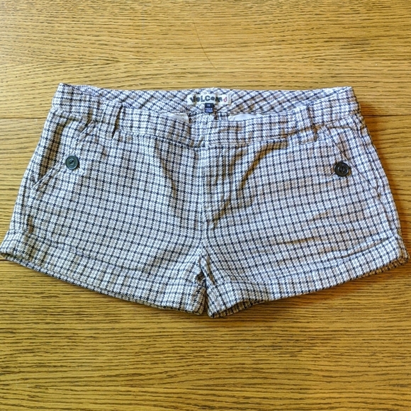 Volcom Plaid Sz 11 Cuffed Shorts - Picture 1 of 11